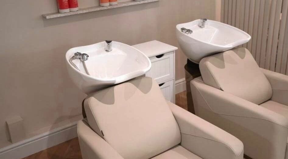 Comfortable reclining wash chairs at Alanna Eve Hair & Beauty